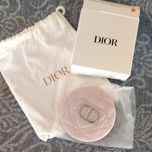 Dior Women's Makeup Compact Mirror- Soft Pink